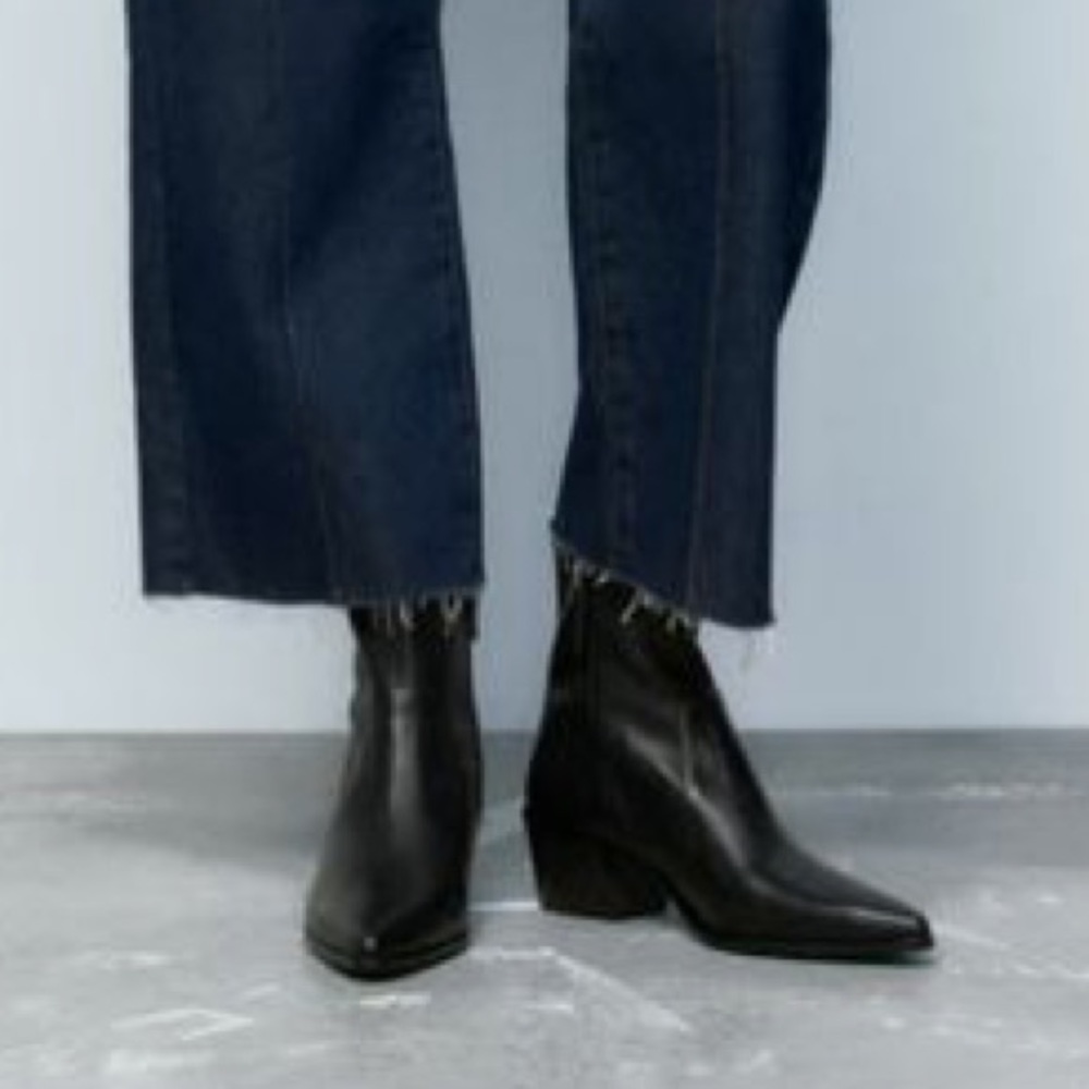 Zara Black Leather Heeled Cowboy Ankle Boots (US9)
